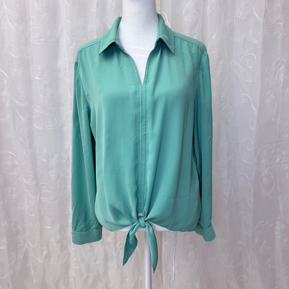 Chico's Seafoam Green Tie Front V-Neck Blouse Long Sleeve Aqua Top Size 0 S